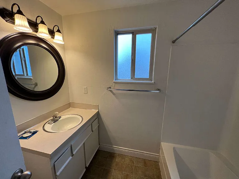 1923 Garden Ave #9 — Photo 4