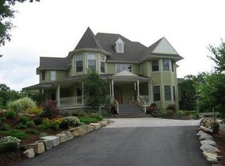 107 Rockburn Pass, West Milford, NJ