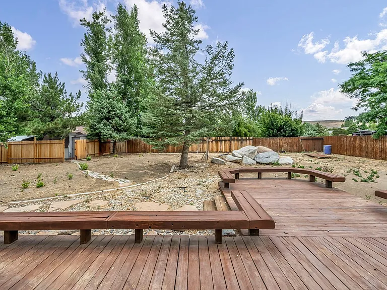 17575 Parrot Dr — Photo 2