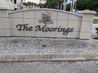 2951 Crayton Rd, Naples, FL 34103