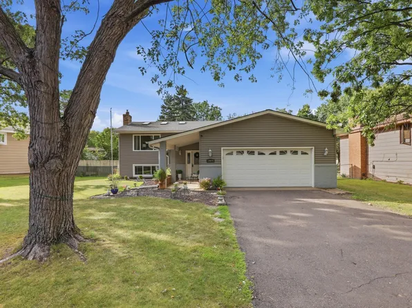 10974 Butternut St NW, Coon Rapids, MN 55448