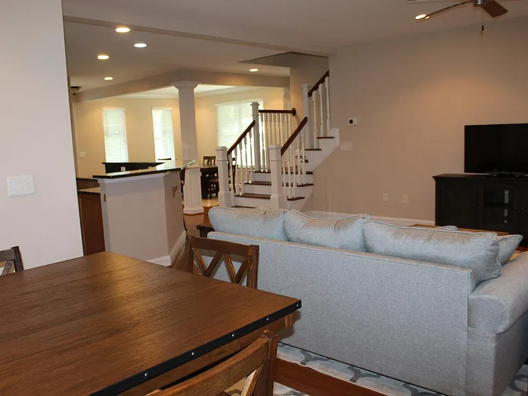 515 Virginia Ave — Photo 24