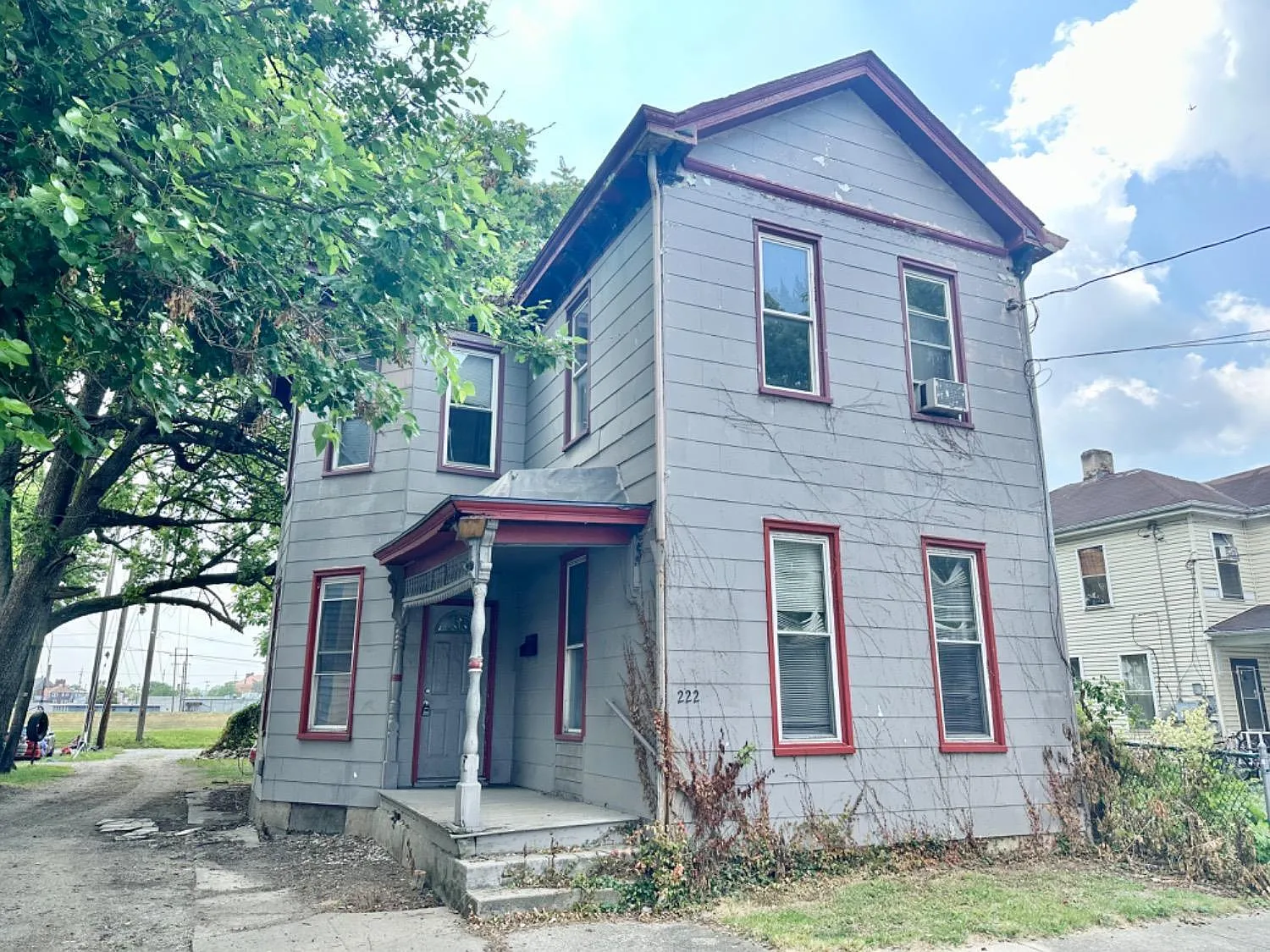 222 S B St photo 1
