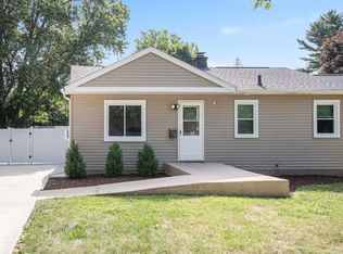 226 Briarwood Ln, Battle Creek, MI 49015
