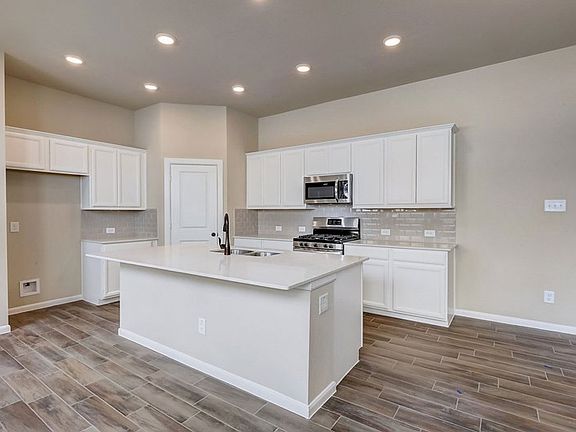 The Woodlee - Kitchen