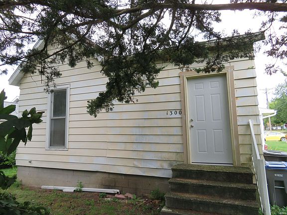 5th image of 1300 Laurel St