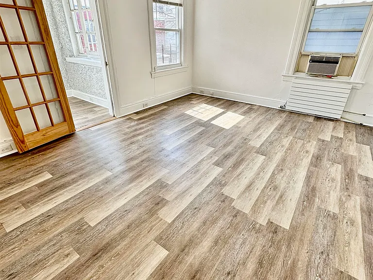 163 Jewett Ave #HOUSE — Photo 12