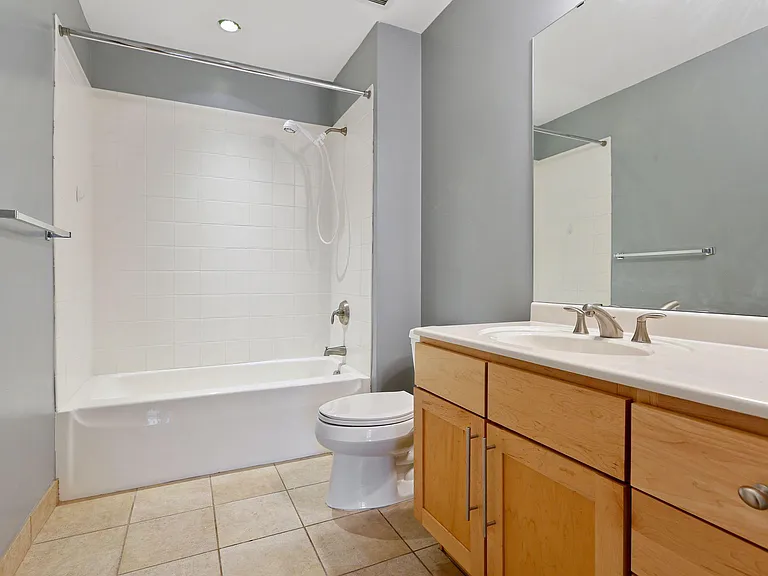 929 Portland Ave #306 — Photo 14