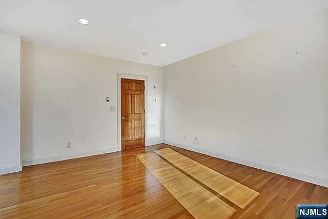 164 Orient Way — Photo 22