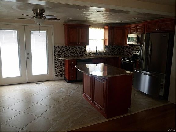 2nd image of 686 Hazelwood Ave