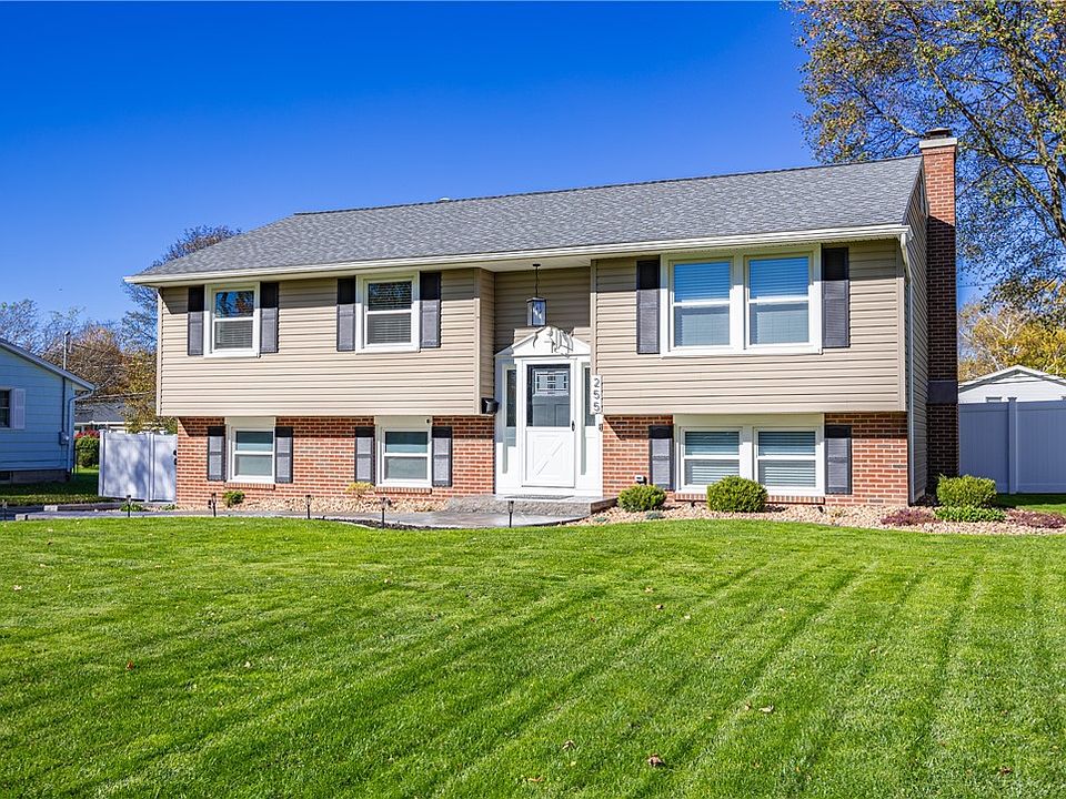 1st image of 255 Tioga Dr
