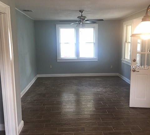 3rd image of 1023 Oakhill St
