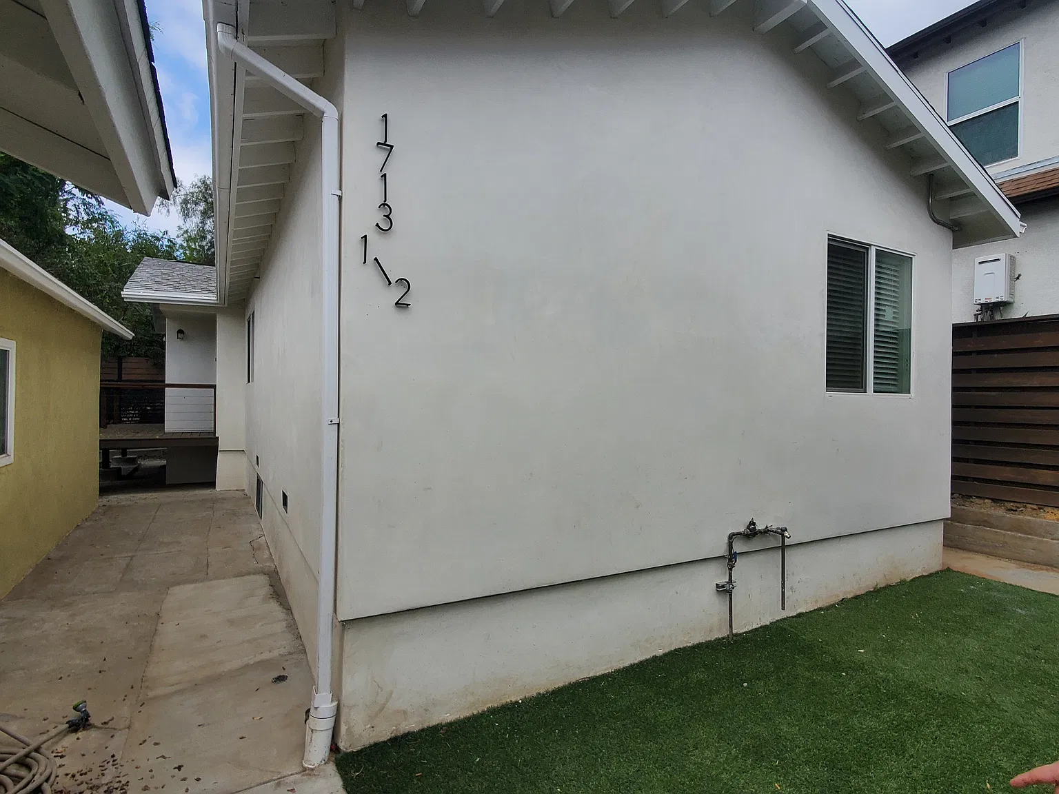 2 bed, 950 sqft, $3,275 — Photo 4