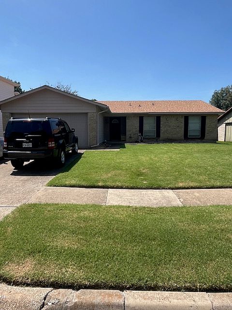 1st image of 614 Shadyglen Dr