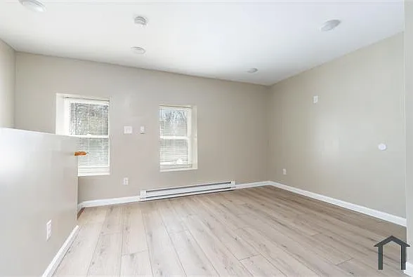 4713 Penn St #E — Photo 37