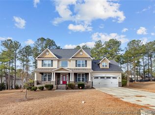 72 Valley Pines Cir, Spring Lake, NC 28390