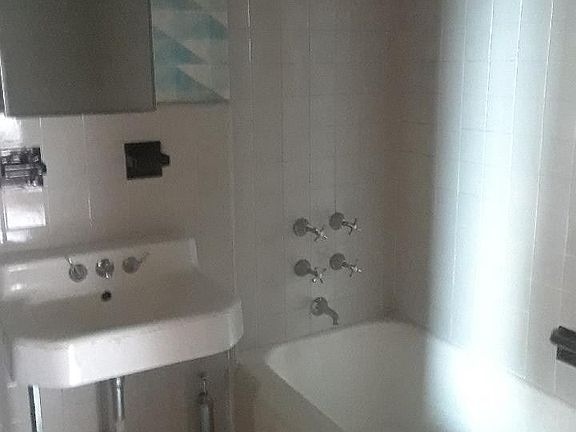 5th image of 71-36 110th St APT 7G