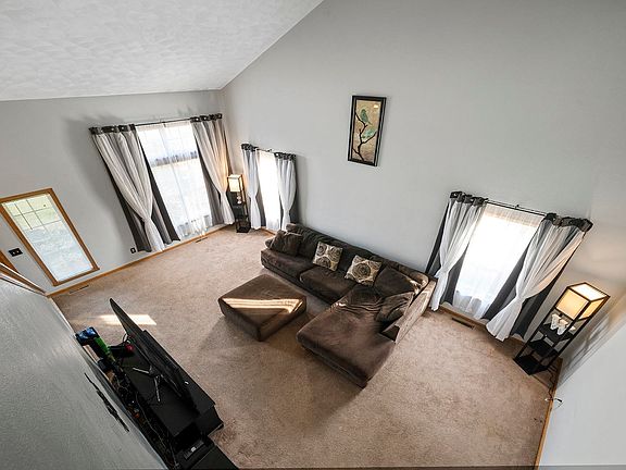 4th image of 8608 Scott Ln