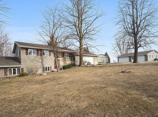 W1860 Quarry Rd, New Holstein, WI 53061