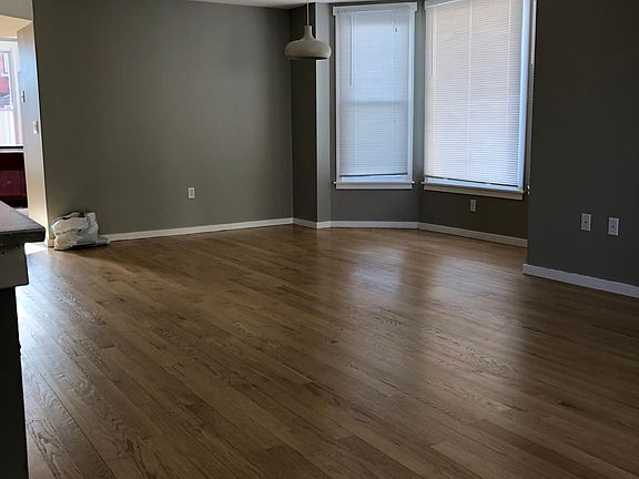 Living room/dining area - level 1