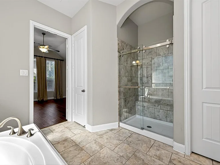 14 S Sawbridge Cir — Photo 32