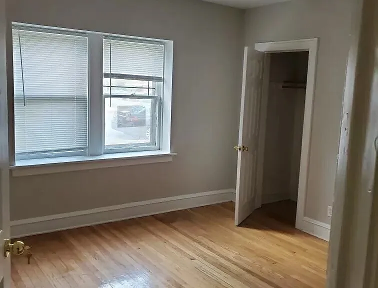 2706 N Frederick Ave — Photo 5