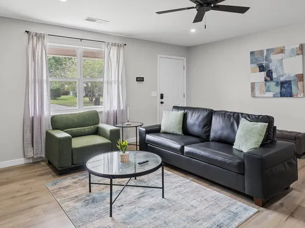 195 Landon Ct NE, Calhoun, GA 30701