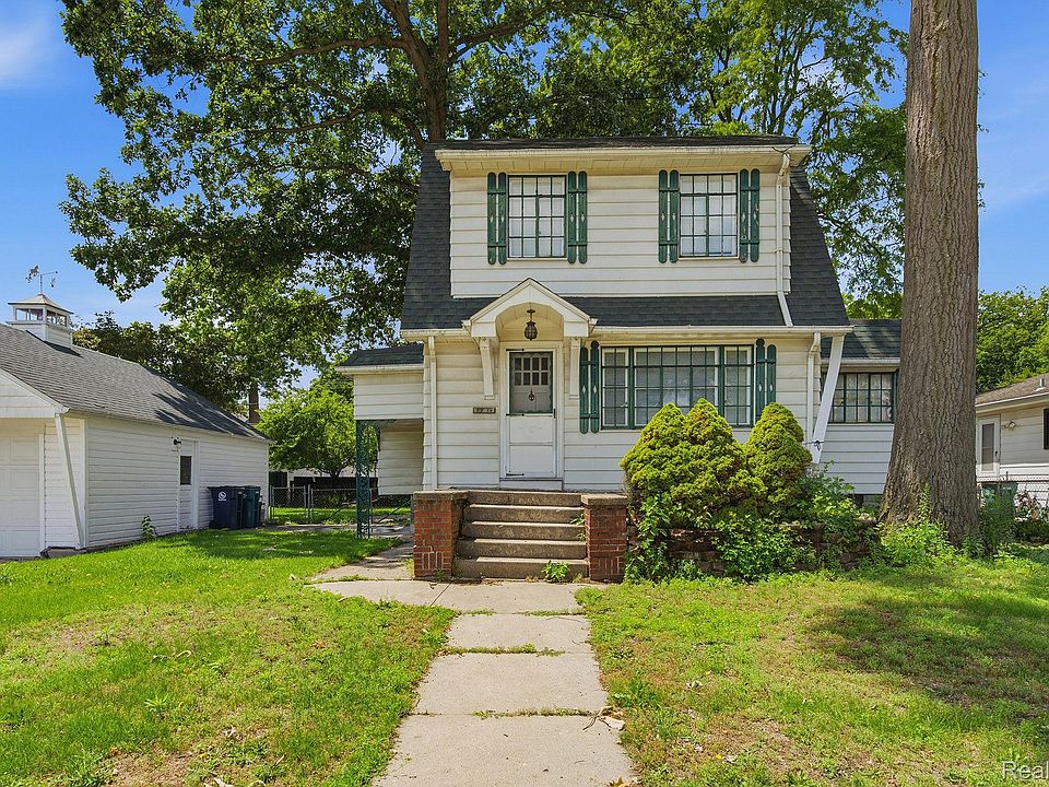 1st image of 1214 McLean Ave