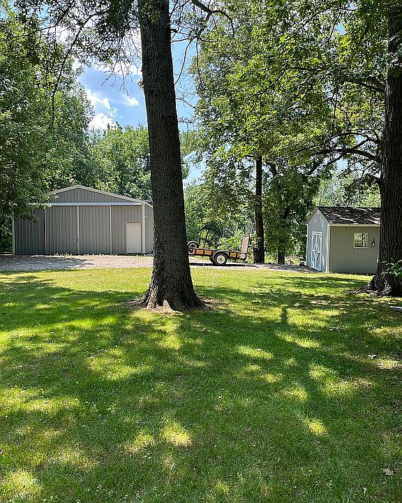 2752 320th Ave, De Witt, IA 52742 Zillow