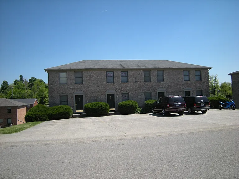 303 McDougal Ave — Photo 2