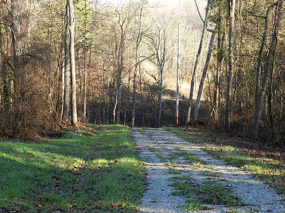 4th image of 2656 S County Road 475 E