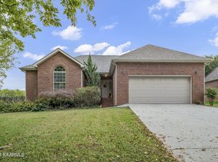 2032 Cherokee Dr, Maryville, TN 37801
