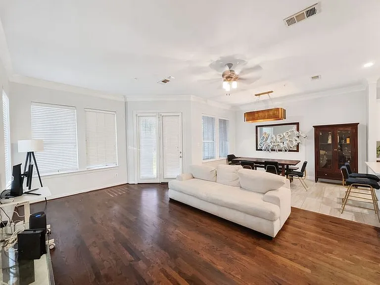 1004 Colonial Dr #TX 75019 — Photo 14