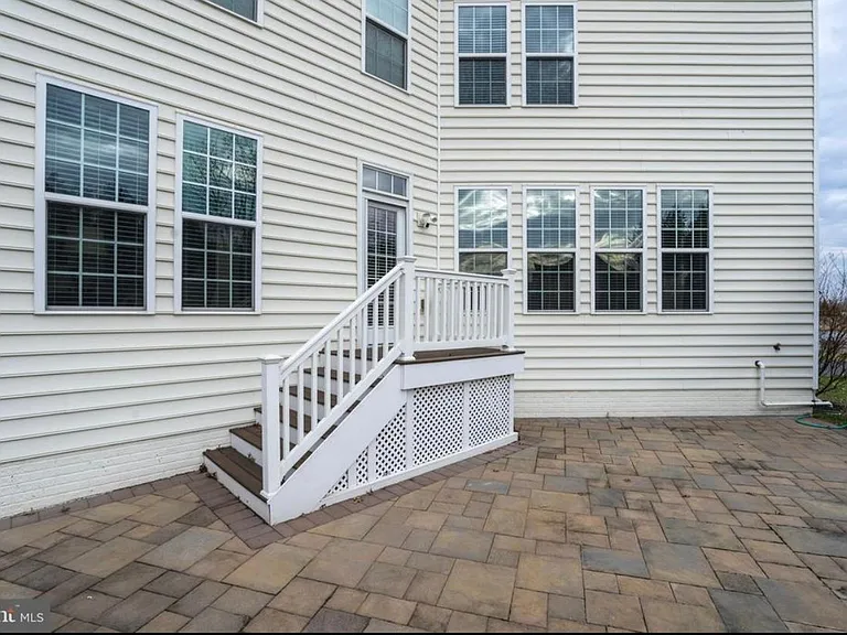 41613 Chalk Ln — Photo 94