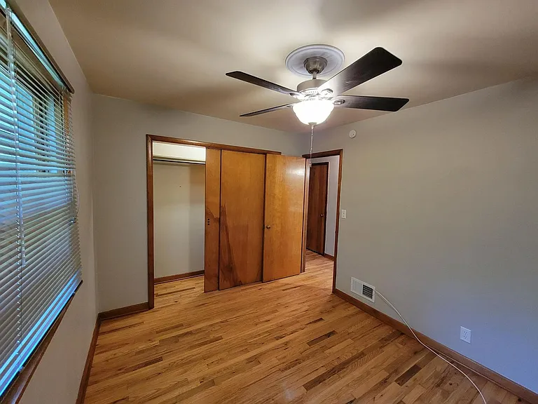 737 Lindberg Dr — Photo 6