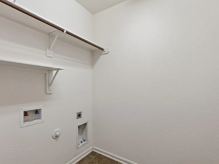 74 S Sawbridge Cir — Photo 31