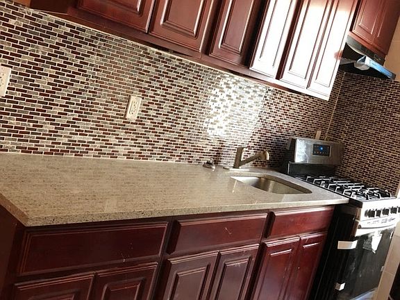 5th image of 1939 Ellis Ave #2