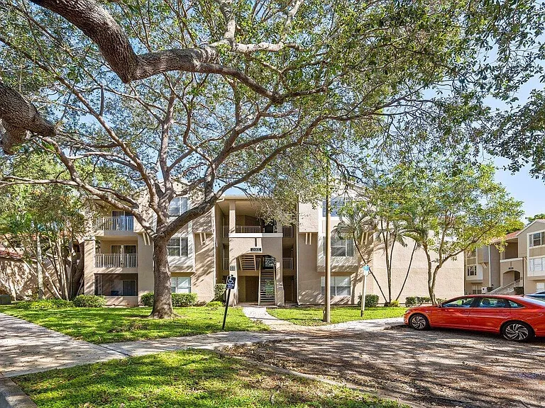 1825 Palm Cove Blvd #7-306 — Photo 4