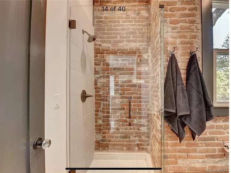 2126 Grove St — Photo 18