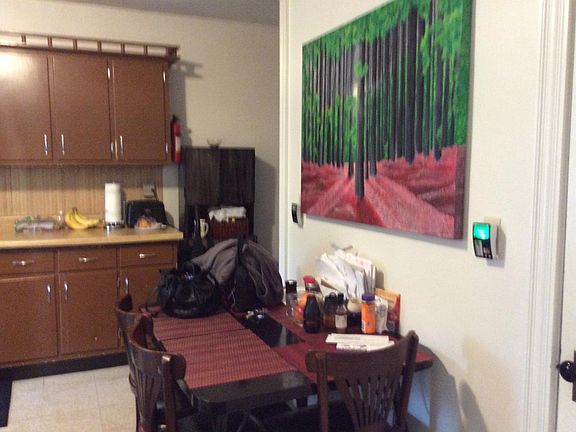 Right side of kitchen