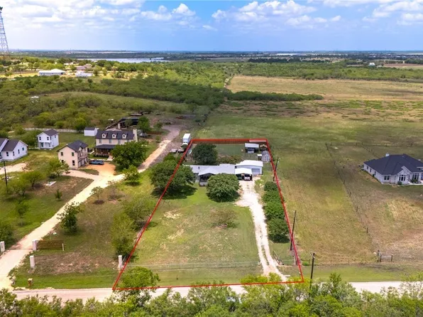 1082 Black Ankle Rd, Lockhart, TX 78644