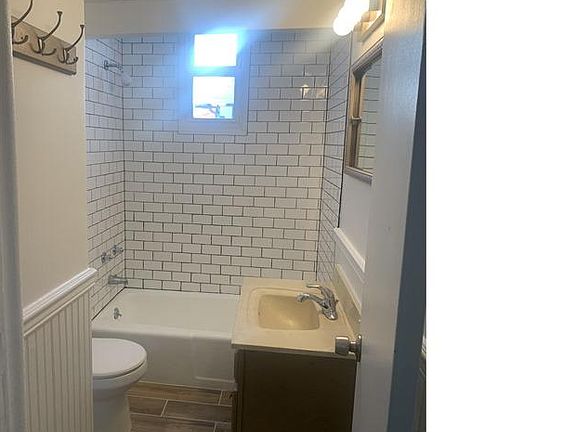 5th image of 45 Franklin Ave APT 1