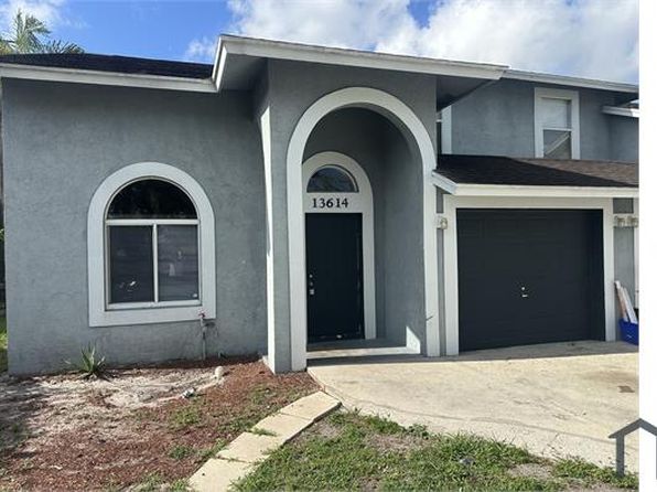 13614 Yarmouth Ct, Wellington, FL 33414 – 5-bedroom rental in Wellington