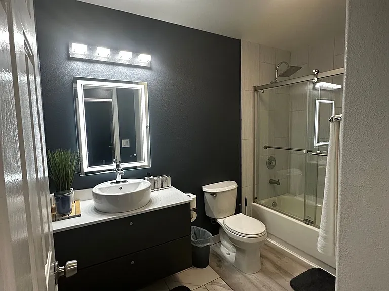 4512 W Lake Mead Blvd #201 — Photo 6