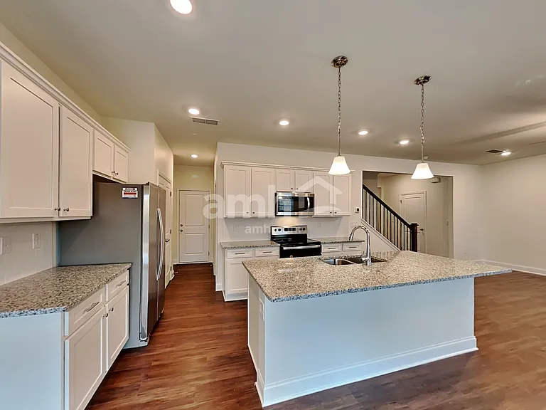 589 Summit View Ln — Photo 4