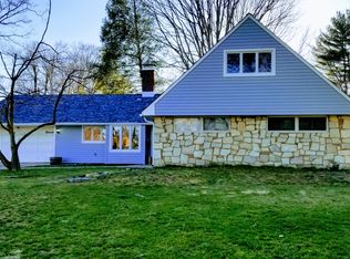 11 Steeplebush Rd, Levittown, PA 19056