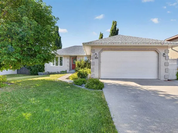 223 N 10th Ave NE, Sundre, AB T0M 1X0