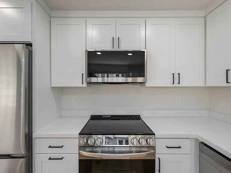 2201 NW 64th St #D — Photo 13