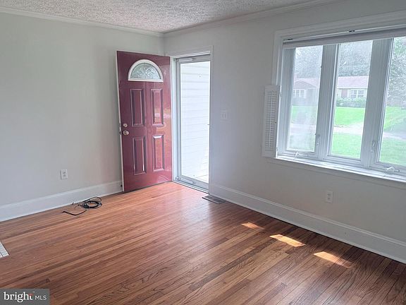 3rd image of 7 Judas St