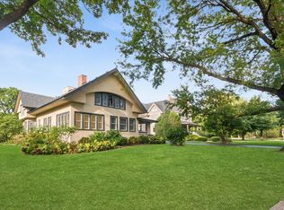 310 N Delaplaine Rd, Riverside, IL 60546